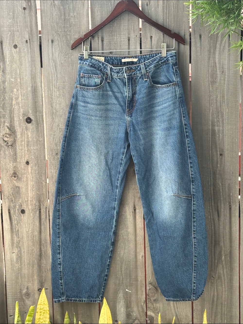 Levi’s Barrel jeans
